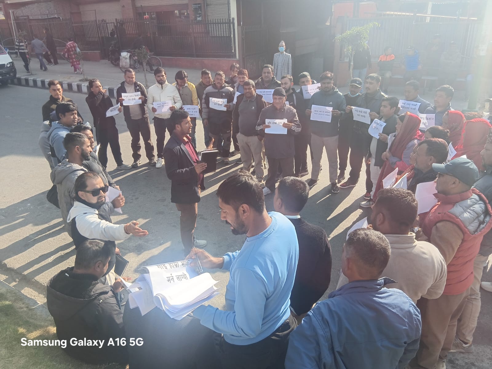 Tariffs’ oppression on farmers: Mushroom Producers’ Association – Nepal launches protest against obstacles in straw transportation