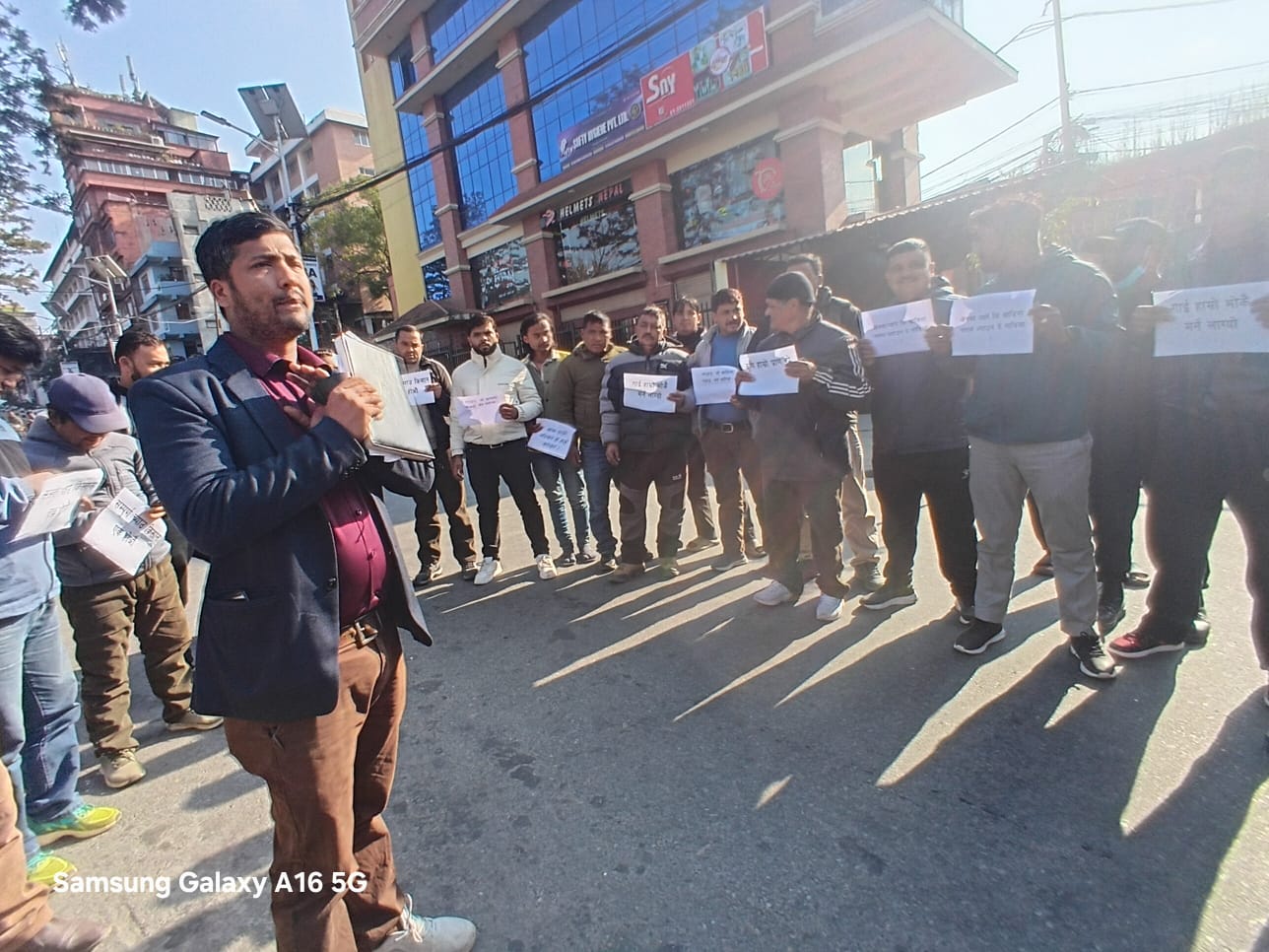 Tariffs’ oppression on farmers: Mushroom Producers’ Association – Nepal launches protest against obstacles in straw transportation